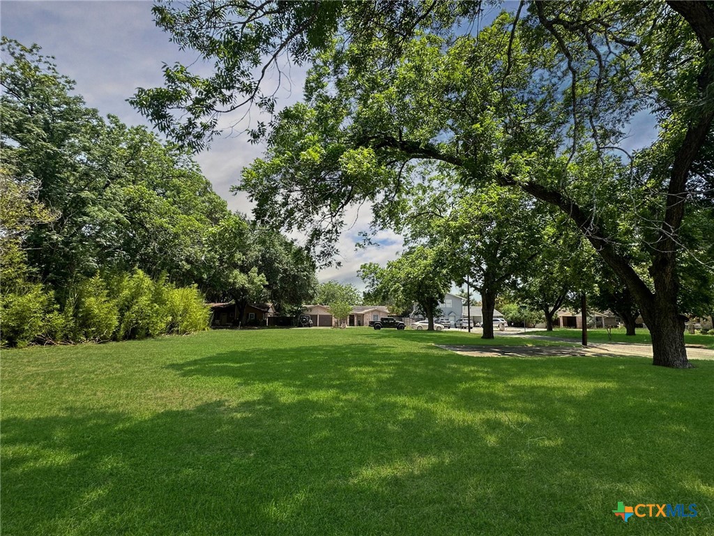 main property photo 10
