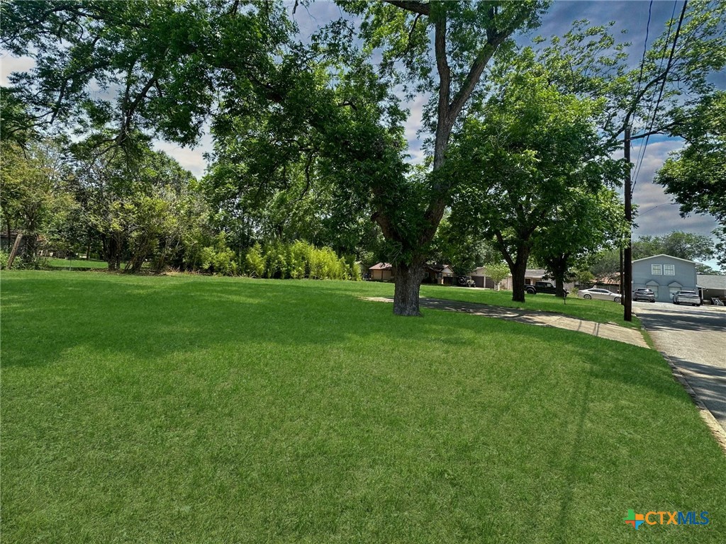 main property photo 6