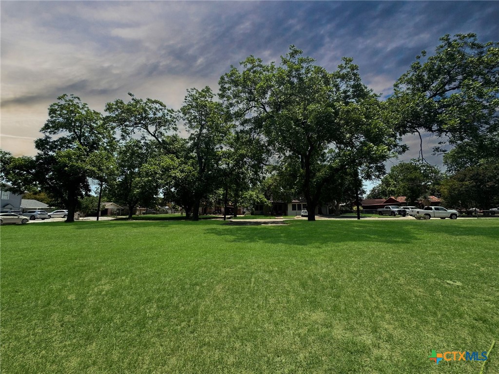 main property photo 9