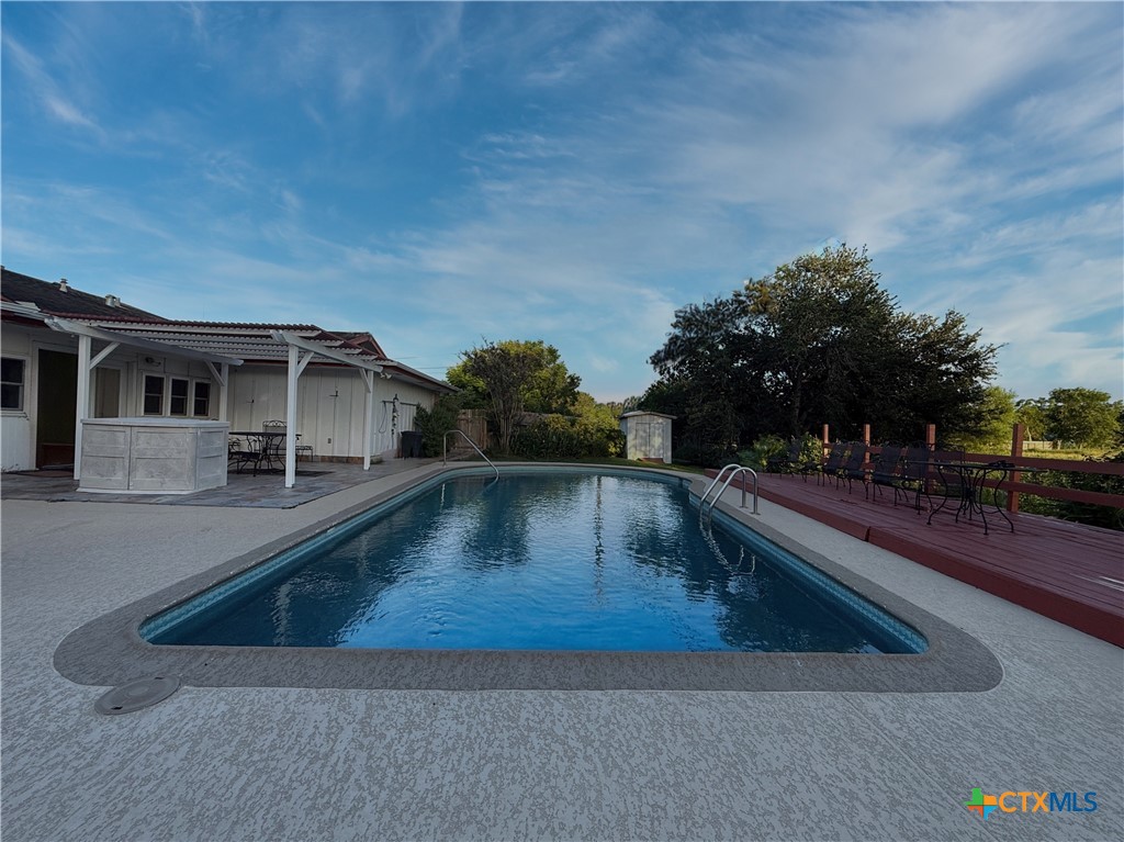 main property photo 41