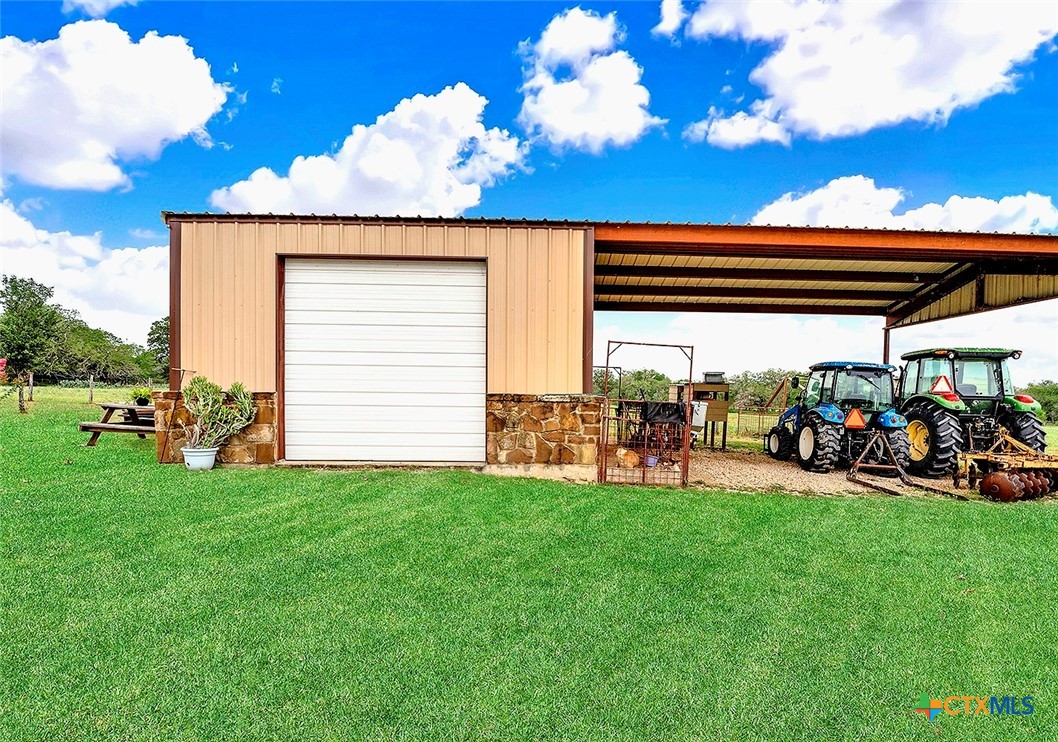 main property photo 31