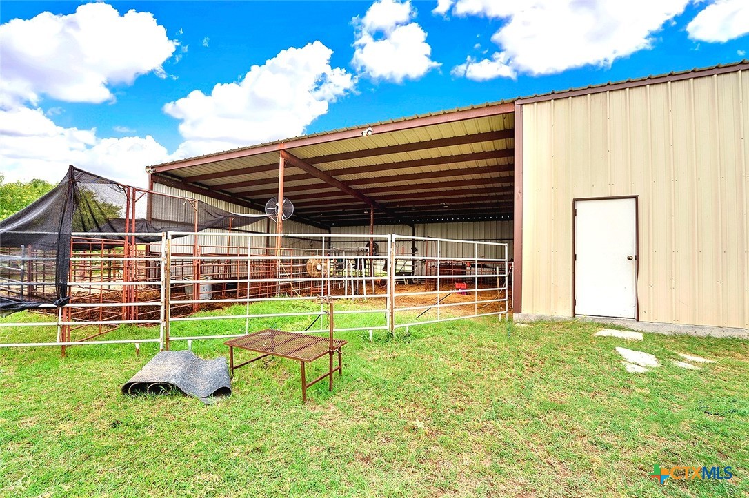 main property photo 32