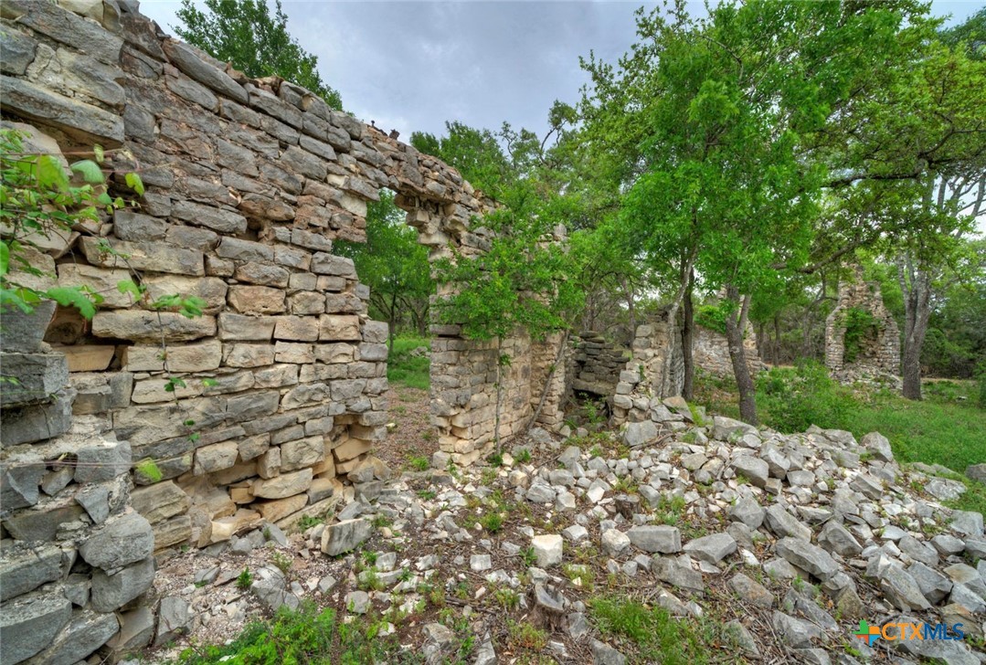main property photo 17