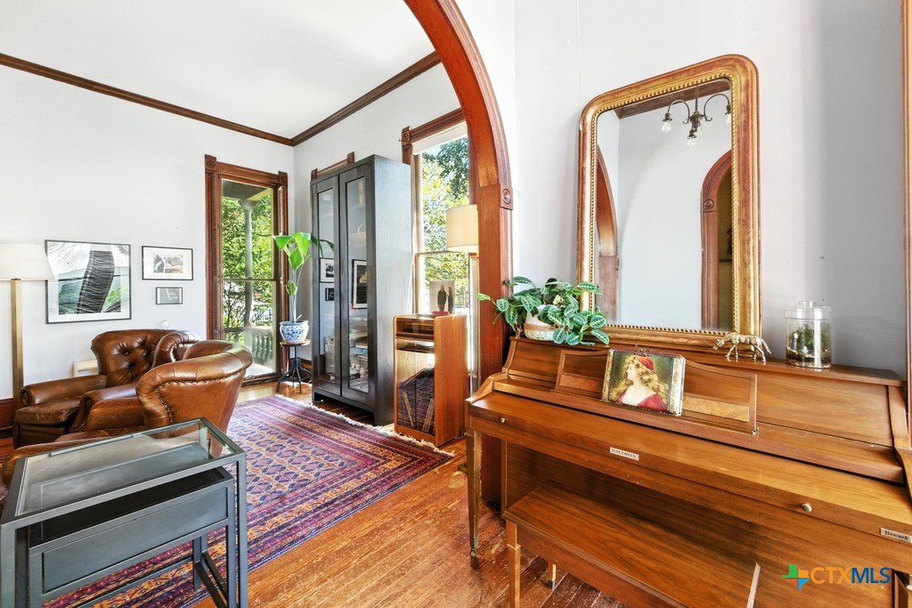 main property photo 7