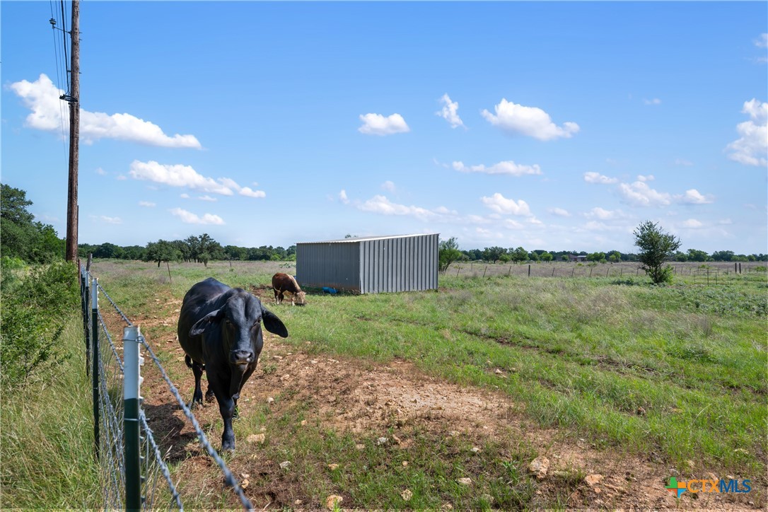 main property photo 10