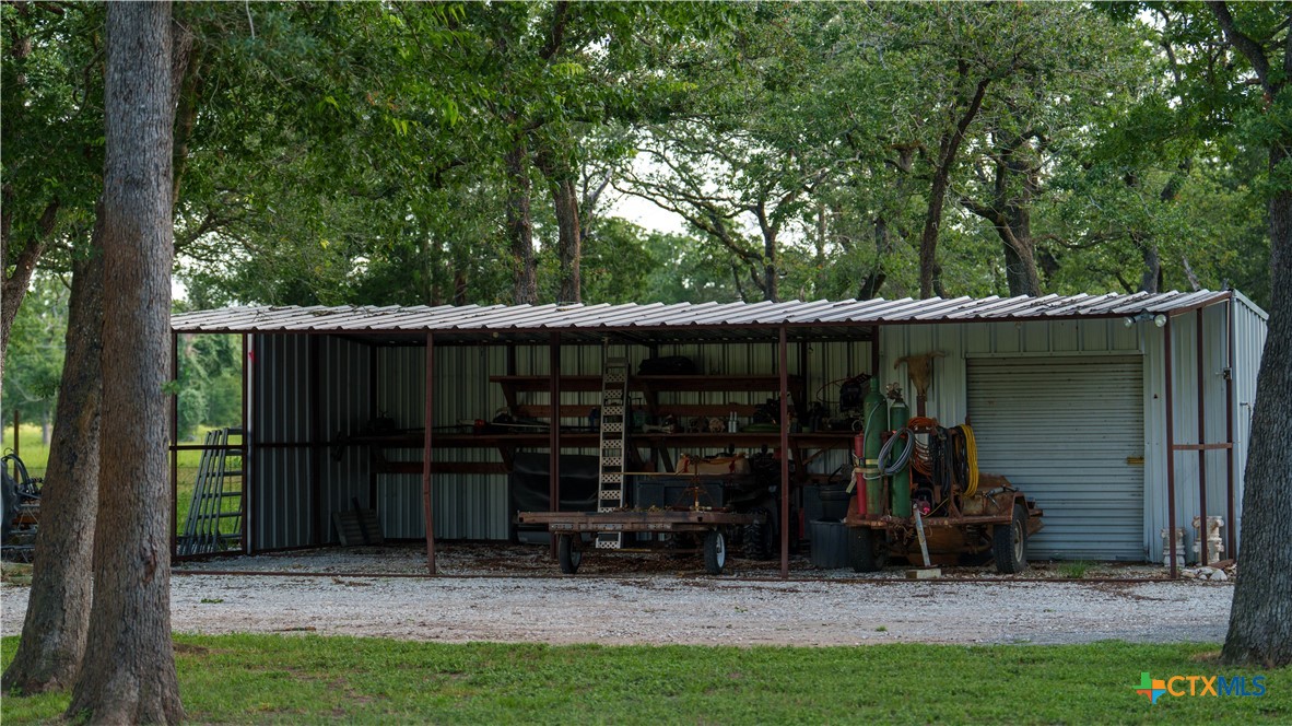 main property photo 30