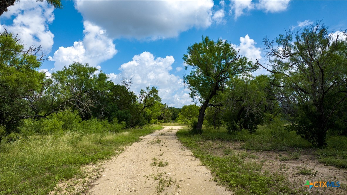 main property photo 11