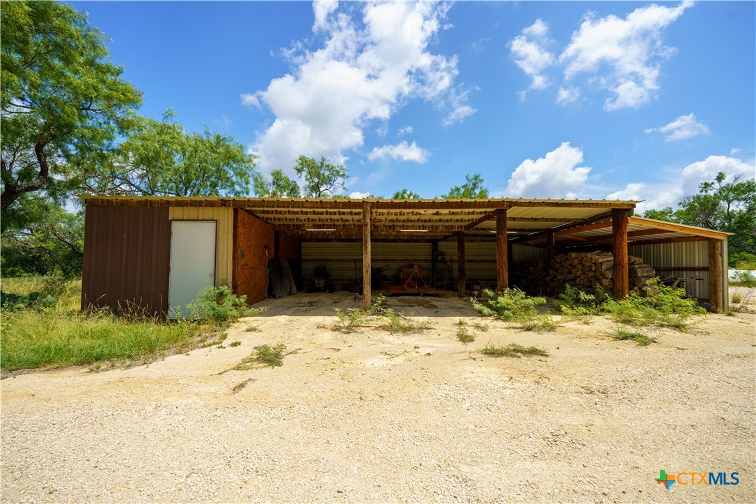 main property photo 25