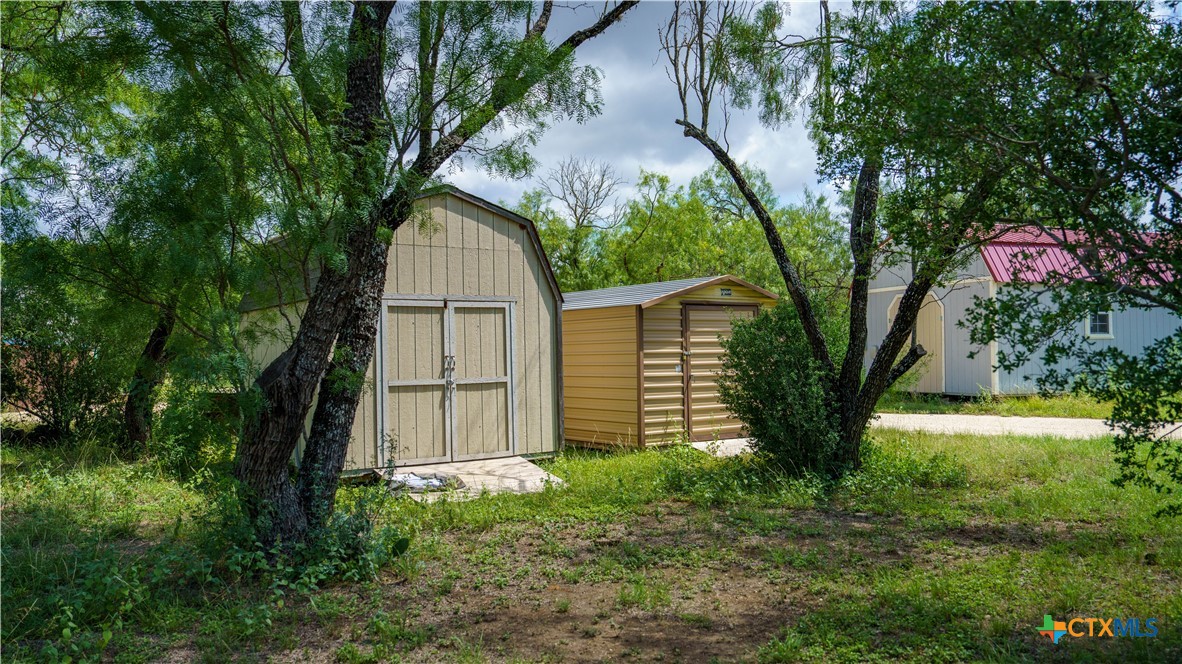 main property photo 29