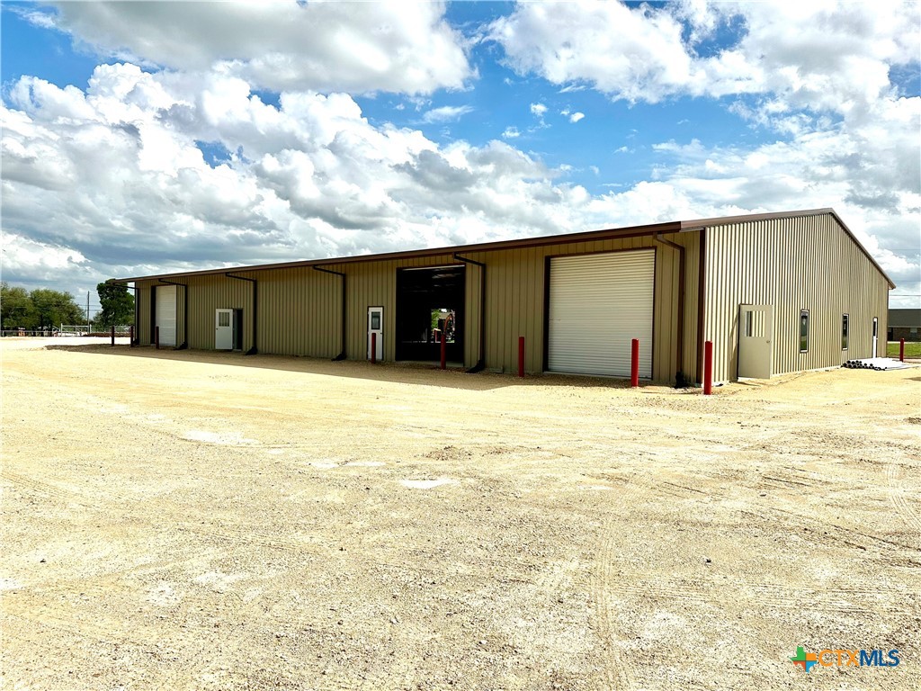main property photo 6