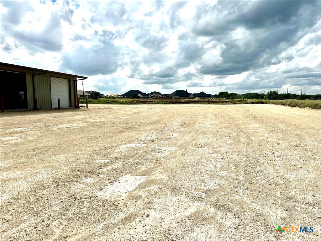 main property photo 7
