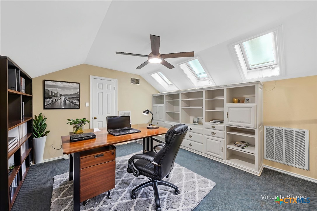 main property photo 31