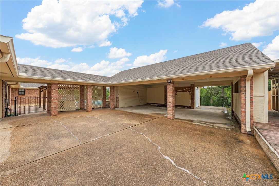 main property photo 36