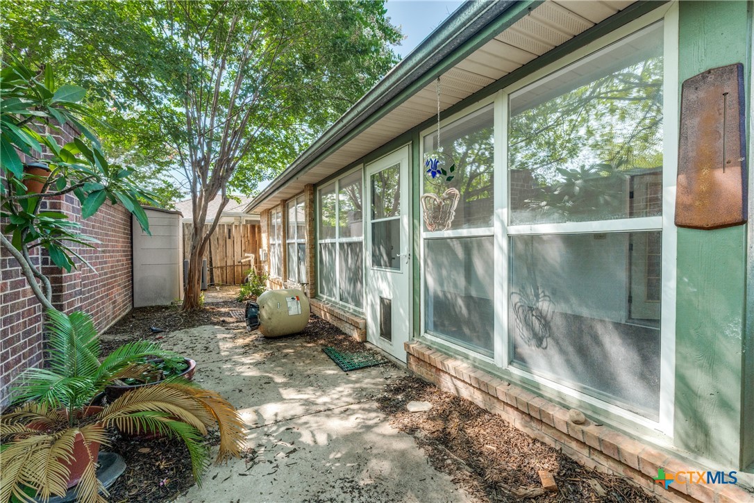 main property photo 31
