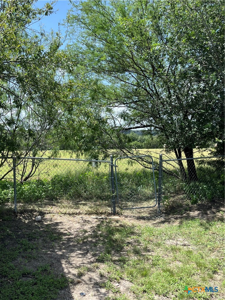 main property photo 25