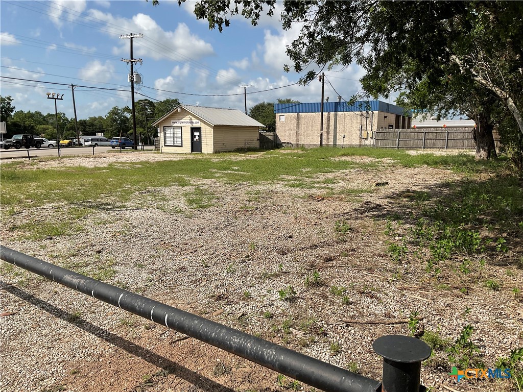 main property photo 7