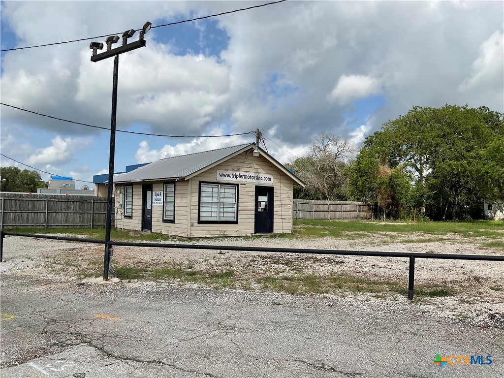 main property photo 8