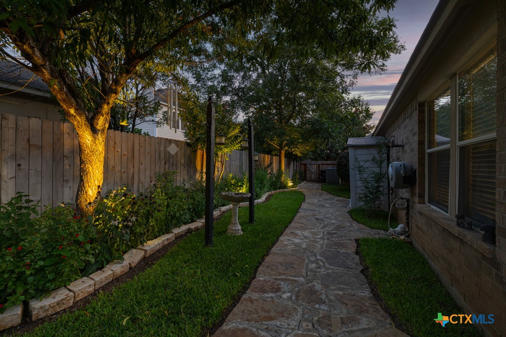 main property photo 40