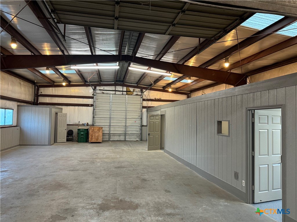 main property photo 11