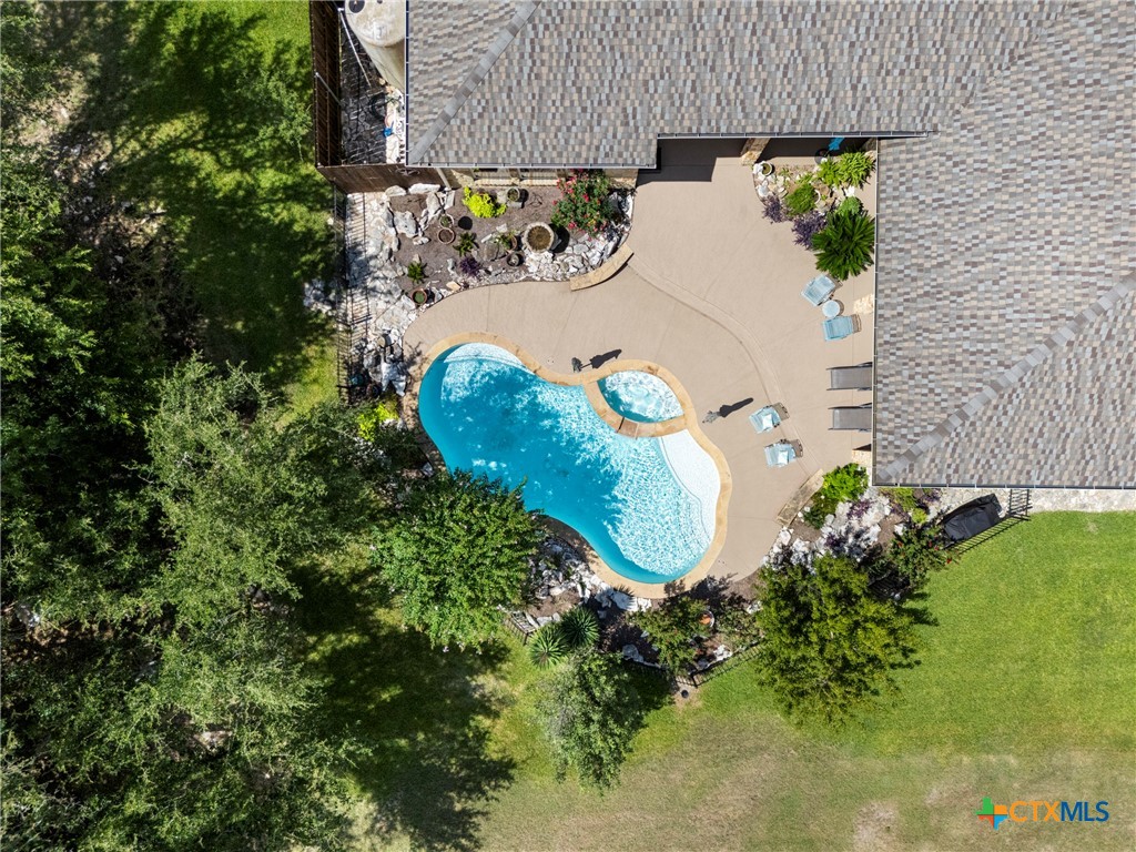 main property photo 38