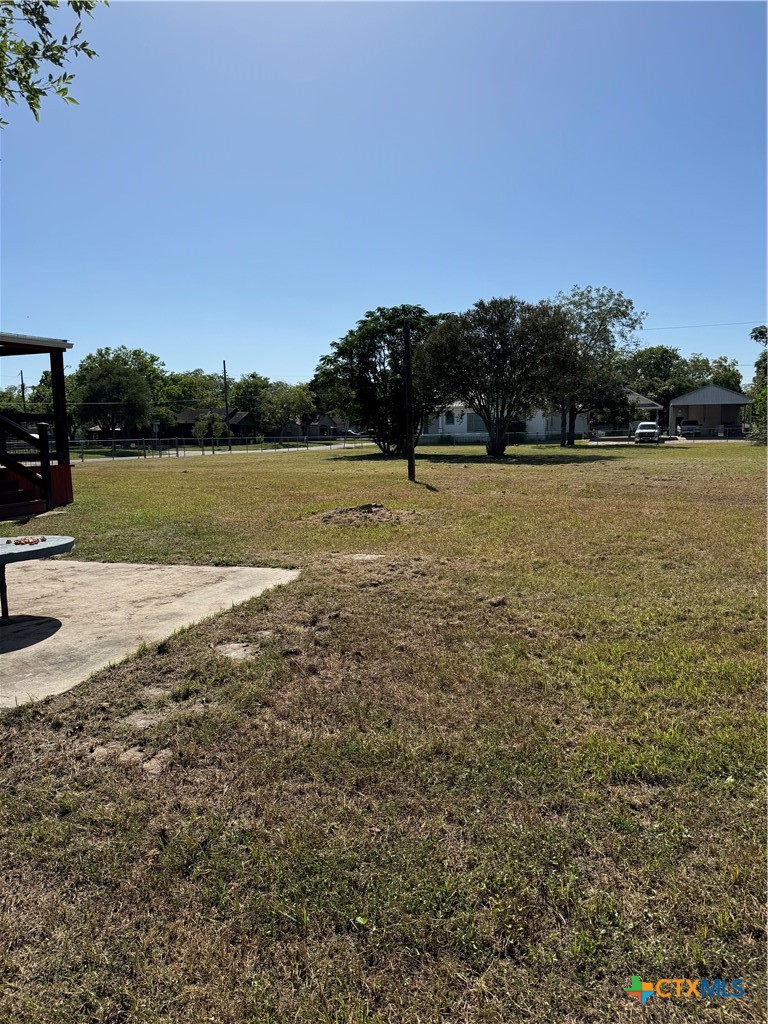 main property photo 32