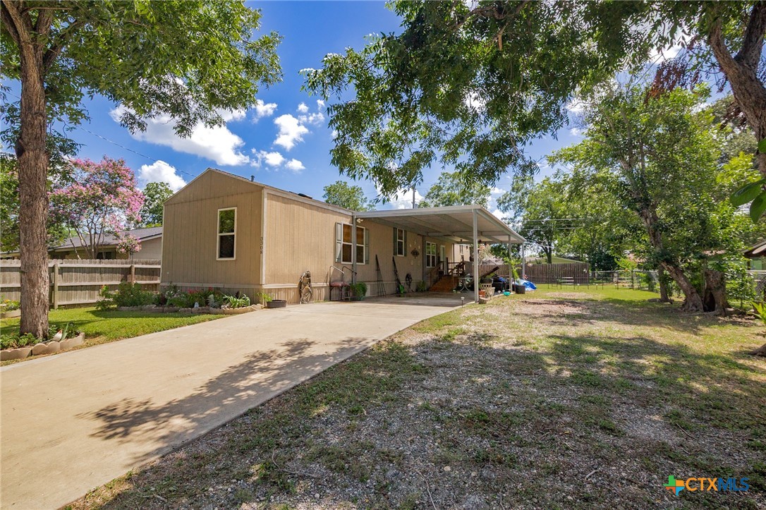 main property photo 3