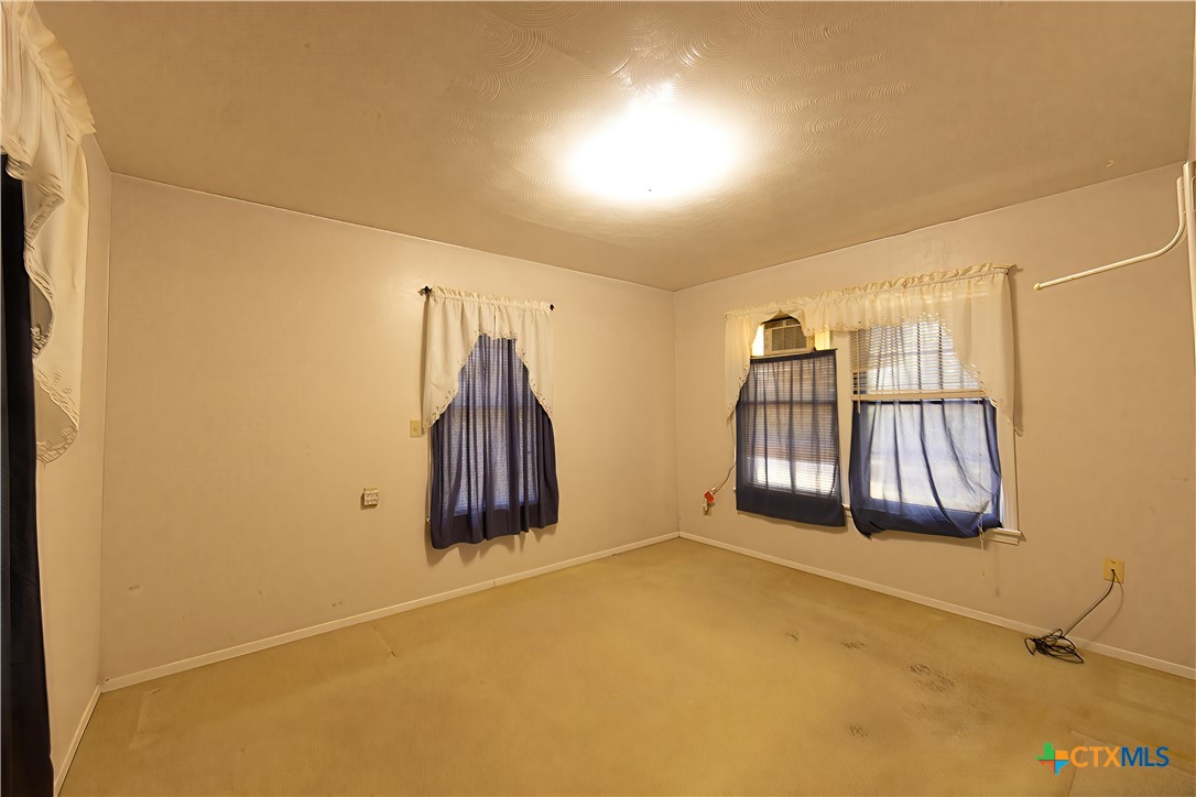 property viewer photo 11