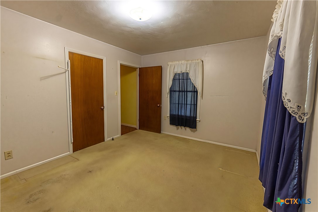 property viewer photo 12