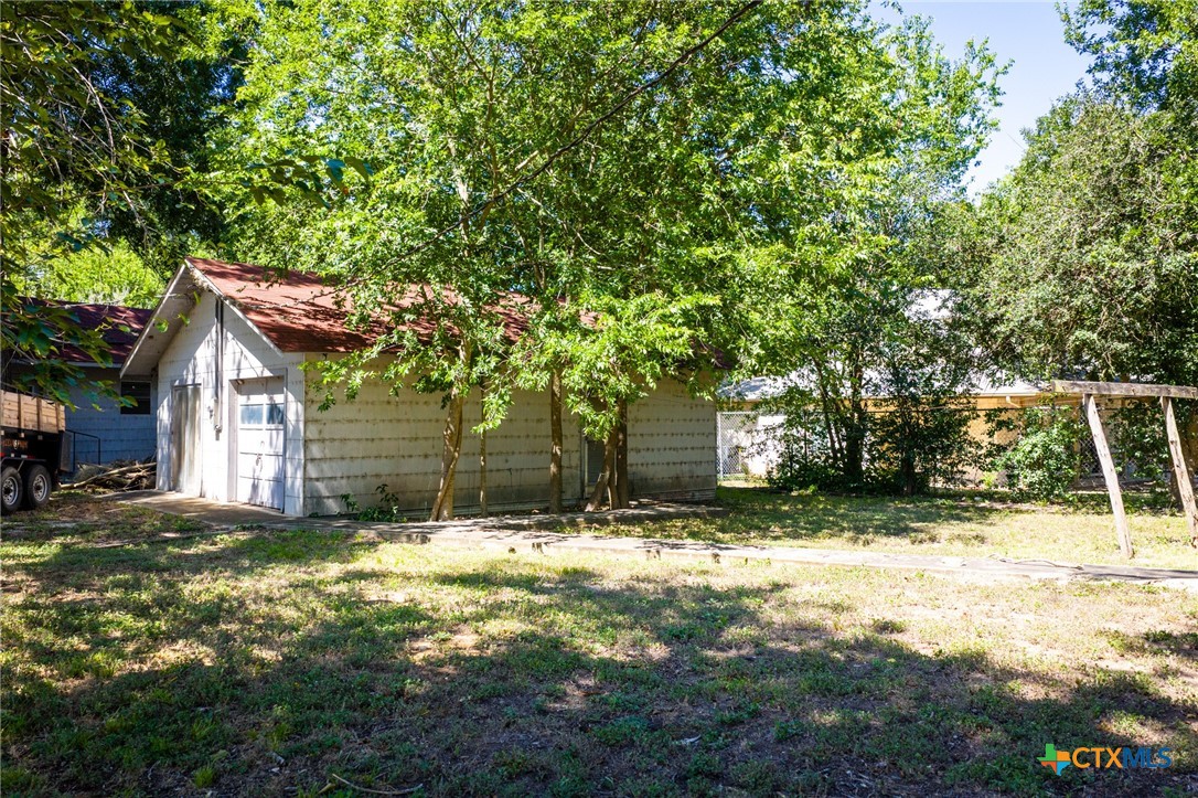 main property photo 5