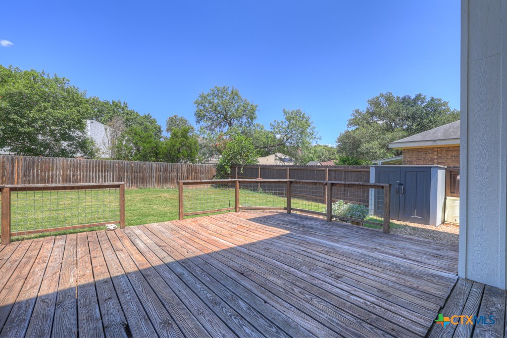 main property photo 11