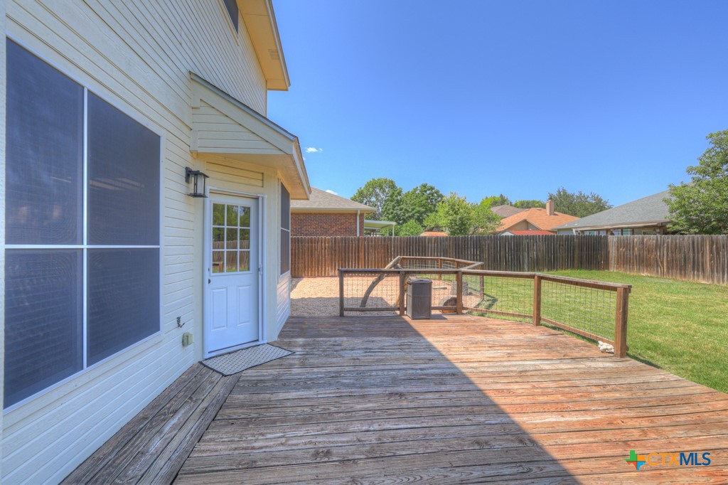 main property photo 30