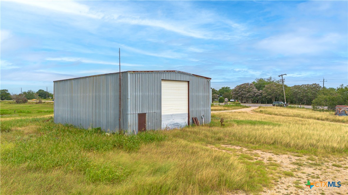 main property photo 8