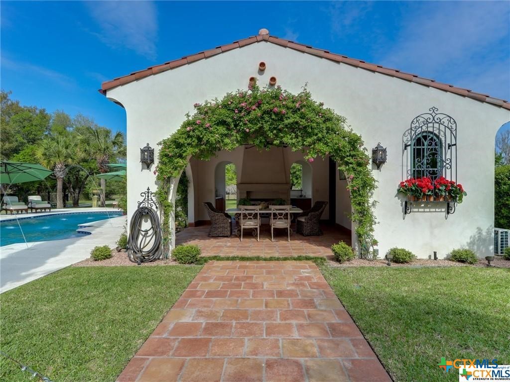 main property photo 28