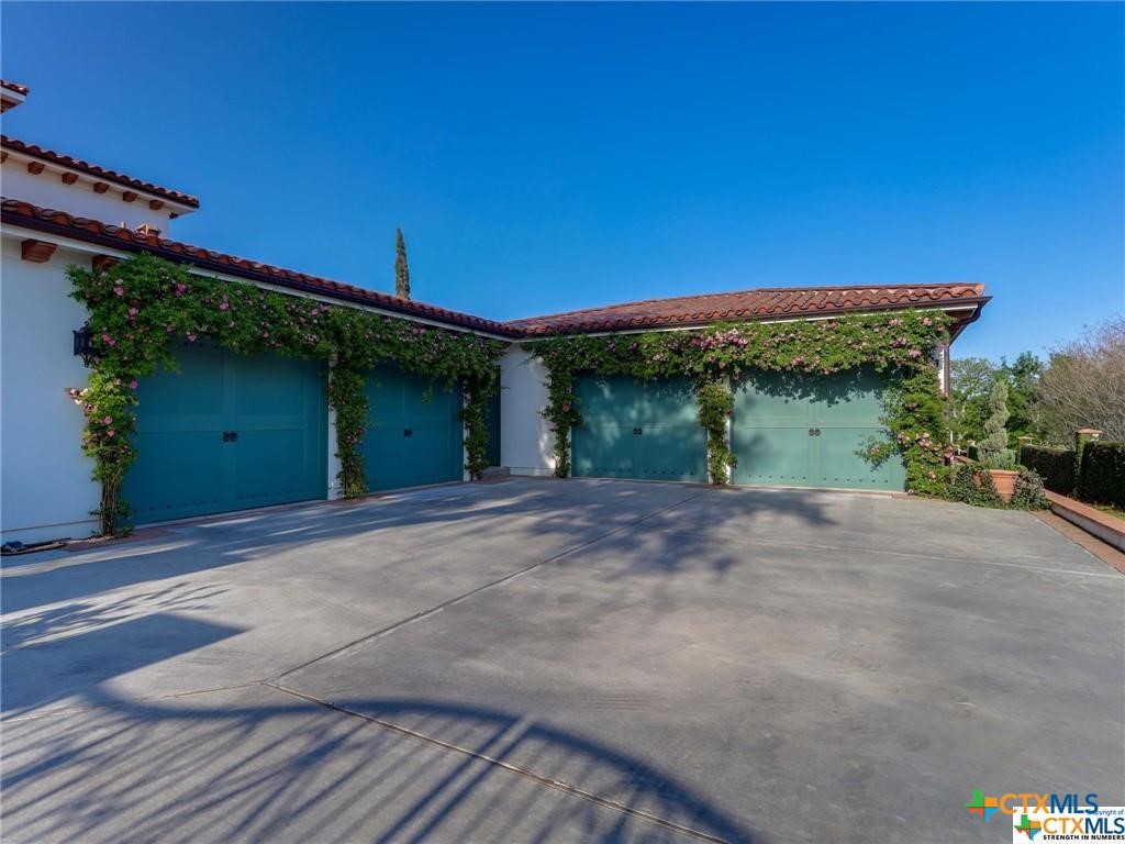 main property photo 38