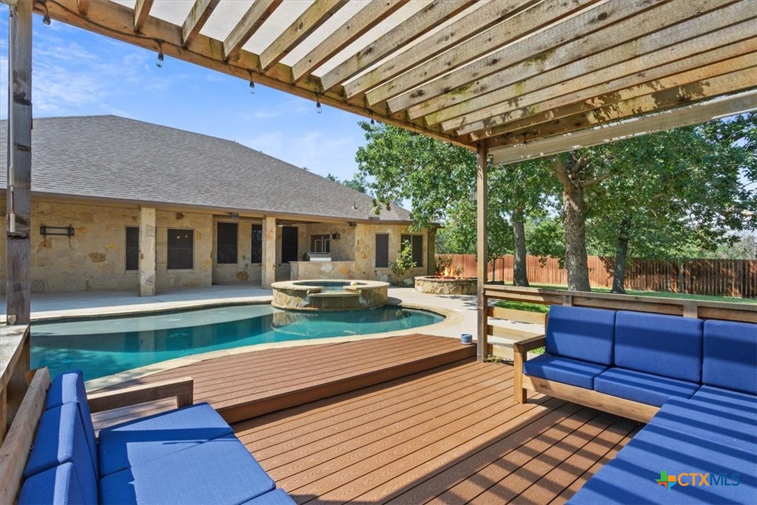 main property photo 39