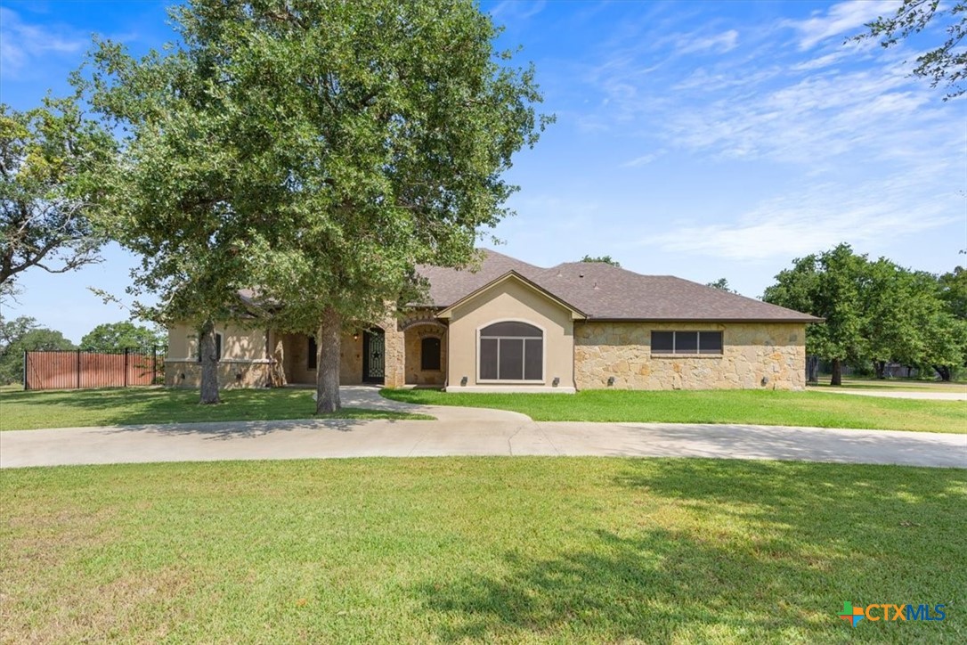 main property photo 40