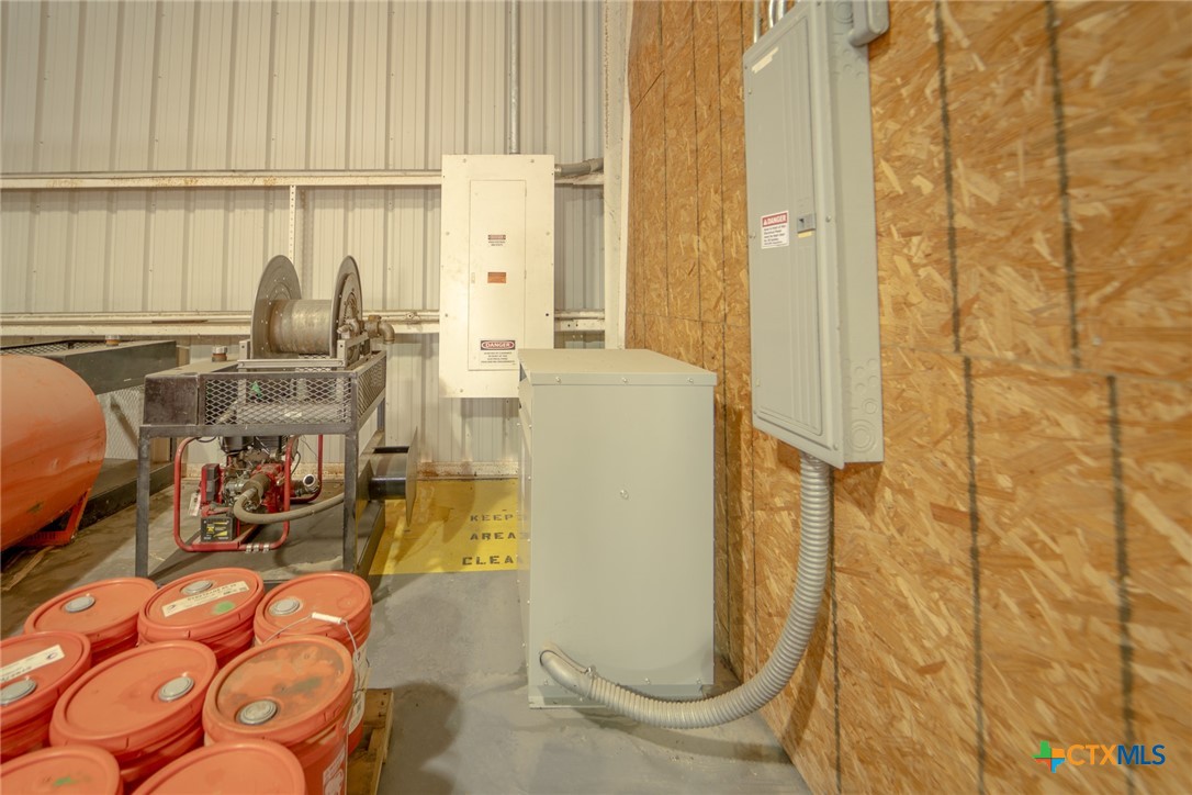 main property photo 29