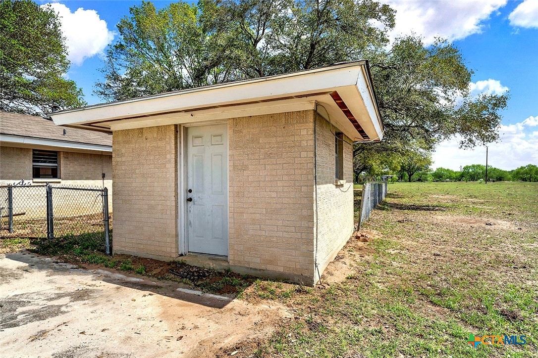 main property photo 20