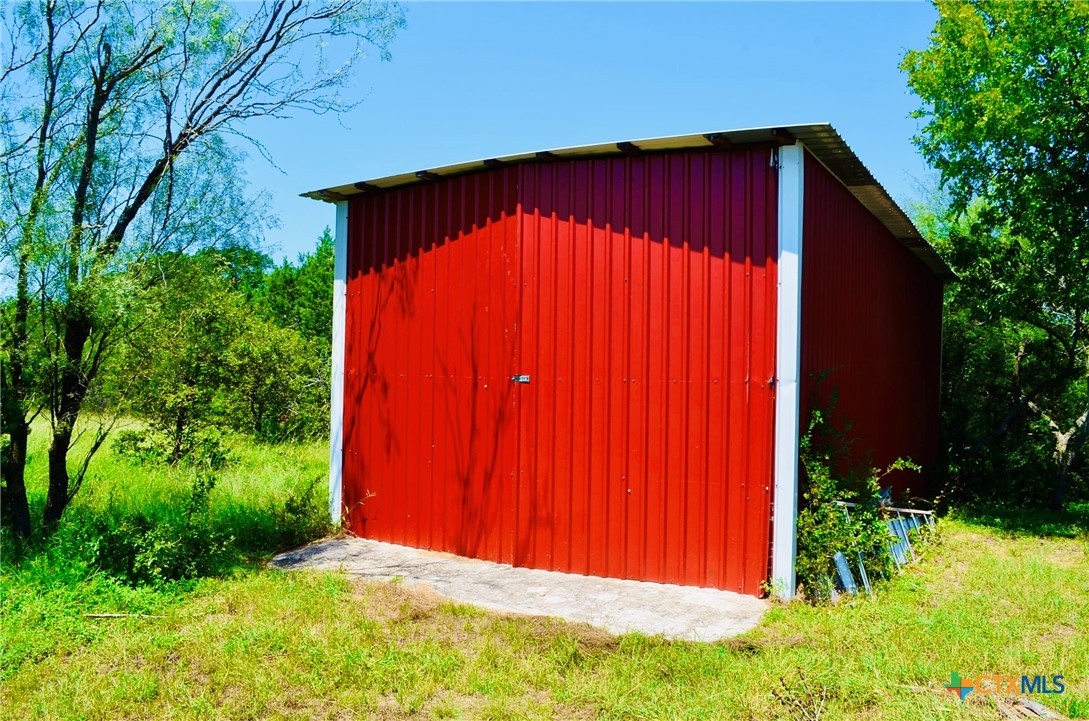 main property photo 13