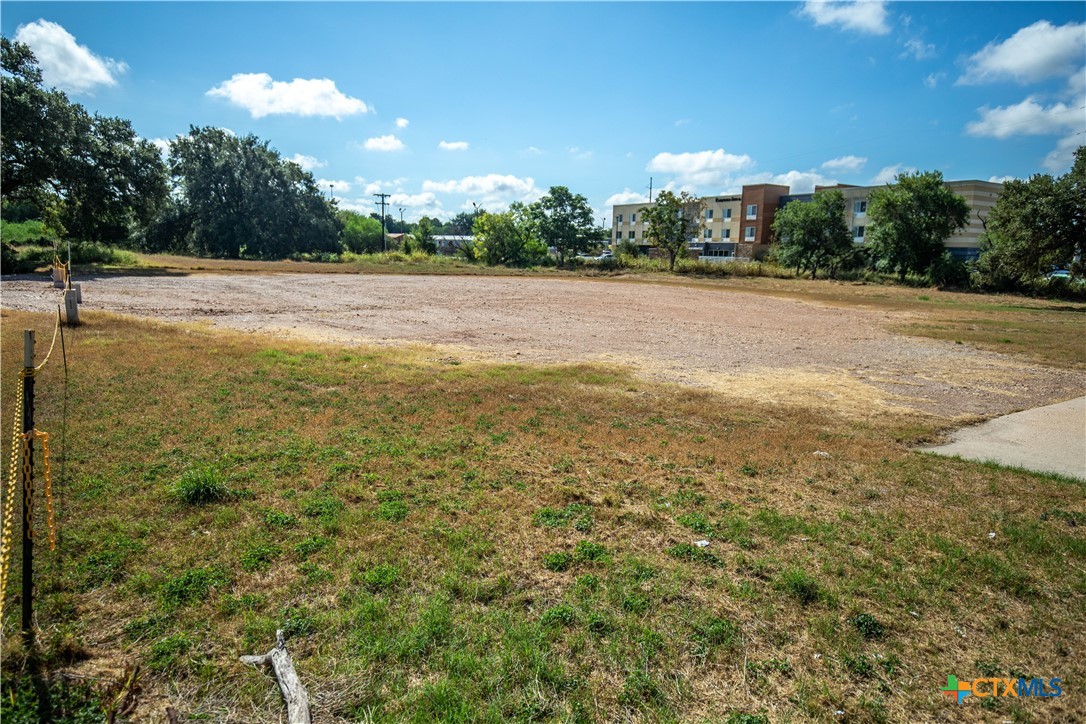 main property photo 15