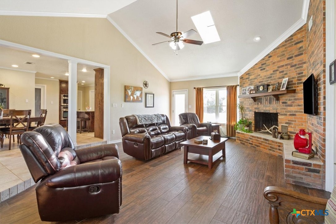main property photo 7