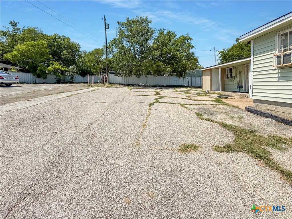main property photo 25