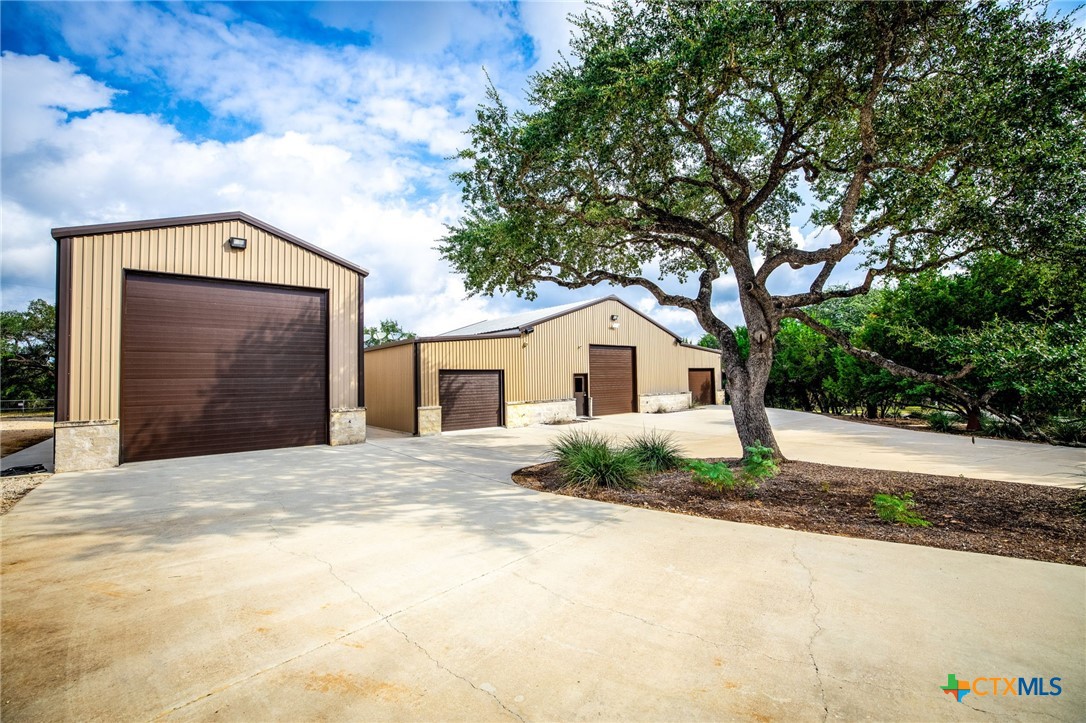 main property photo 45