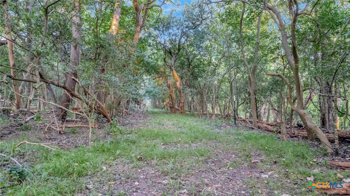 main property photo 16
