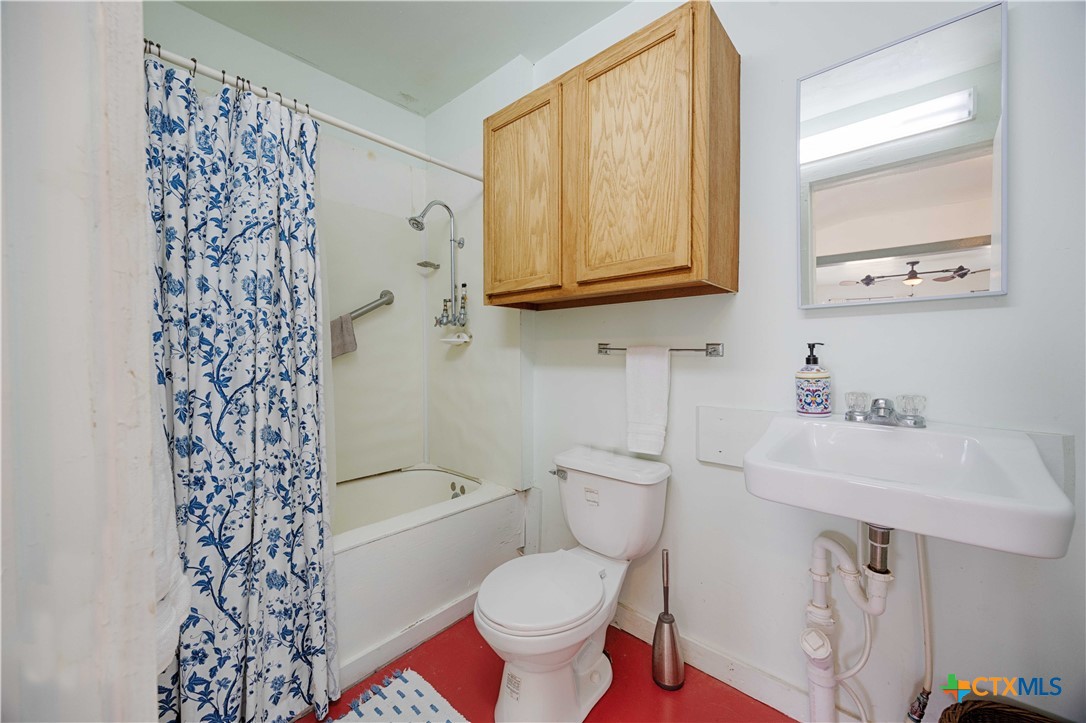 main property photo 11