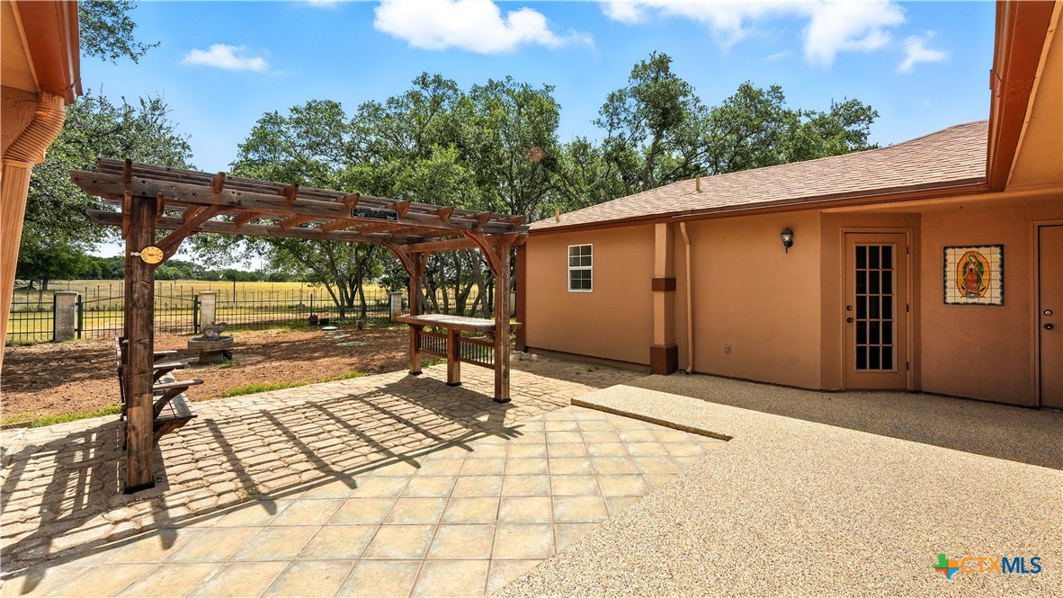 main property photo 33