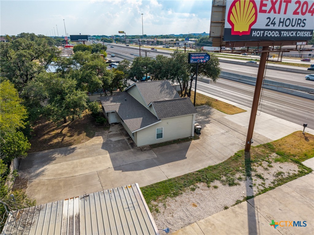 main property photo 4