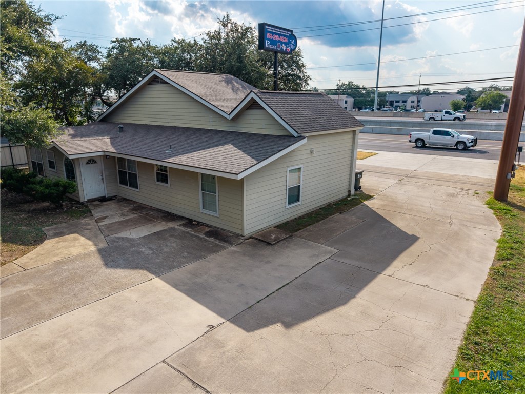 main property photo 6