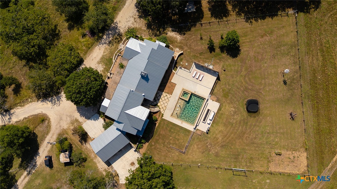 main property photo 14