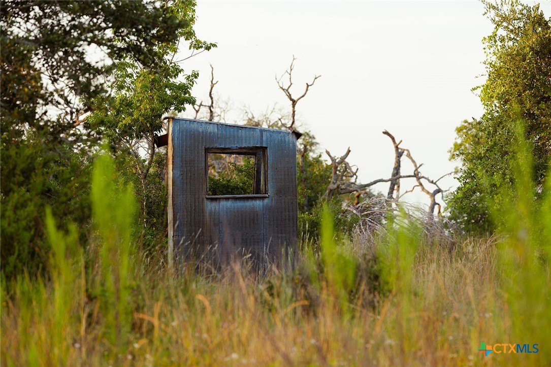 main property photo 28